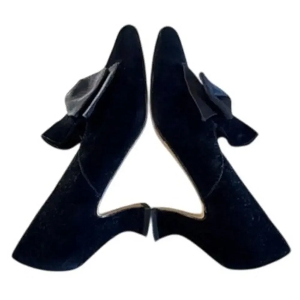 Dolcis Black Velvet Bow Kitten Heel Pumps Women's 7M Vintage Dress Shoes